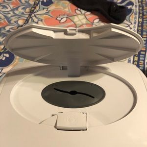Baby wipes warmer